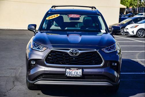 2022 Toyota Highlander Platinum
