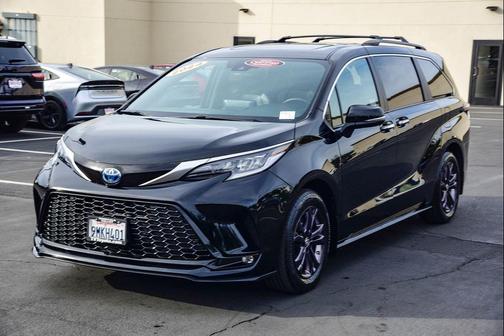 2024 Toyota Sienna XSE 7 Passenger