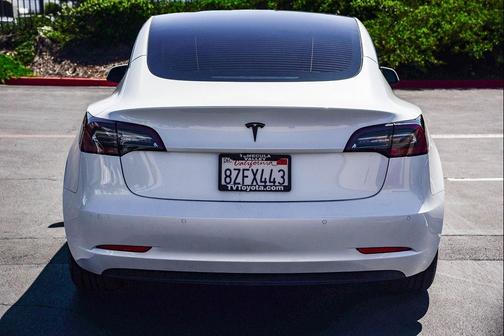 2022 Tesla Model 3 Standard Range