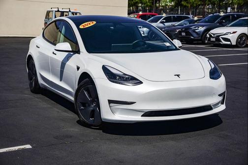 2022 Tesla Model 3 Standard Range