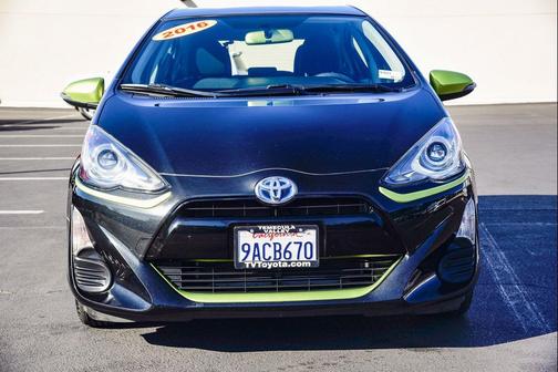 2016 Toyota Prius c Persona Series