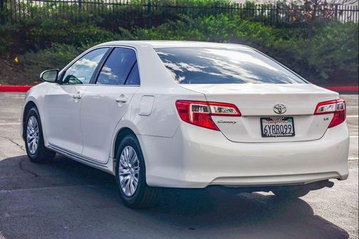 2013 Toyota Camry LE