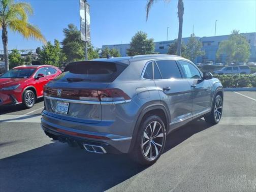 2024 Volkswagen Atlas Cross Sport 2.0T SEL Premium