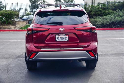 2023 Toyota Highlander Platinum