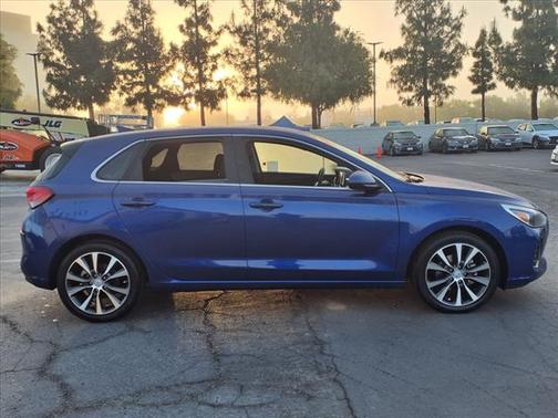 2020 Hyundai Elantra GT Base