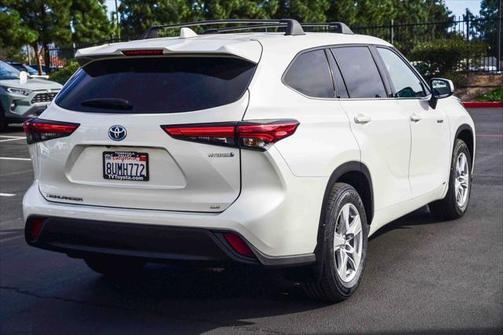 2020 Toyota Highlander Hybrid LE