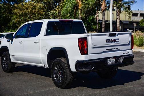 2025 GMC Sierra 1500 AT4X