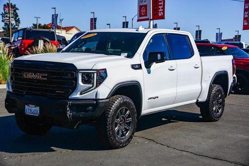 2025 GMC Sierra 1500 AT4X