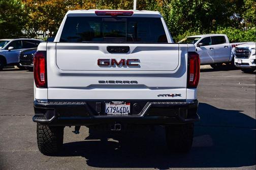2025 GMC Sierra 1500 AT4X