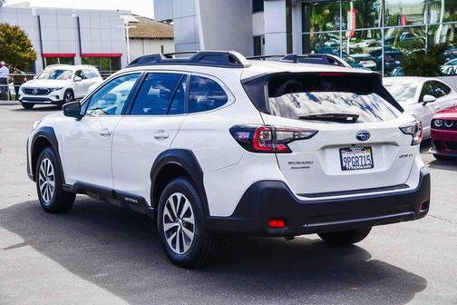 2025 Subaru Outback Base