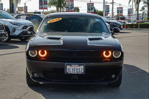Pitch Black Clearcoat 2019 Dodge Challenger SXT