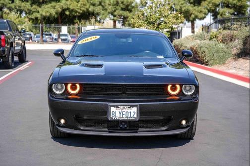 Pitch Black Clearcoat 2019 Dodge Challenger SXT