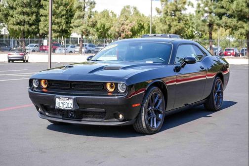 Pitch Black Clearcoat 2019 Dodge Challenger SXT