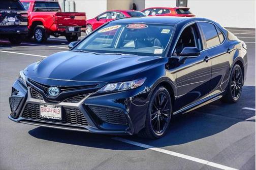 2024 Toyota Camry Hybrid SE