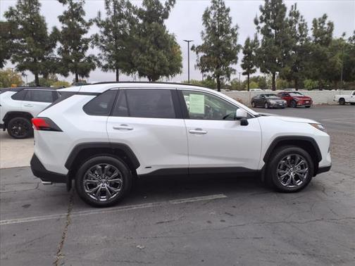 2024 Toyota RAV4 Hybrid XLE Premium
