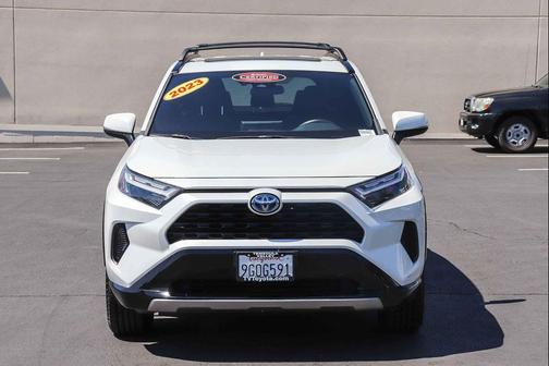 Wind Chill Pearl 2023 Toyota RAV4 Hybrid SE