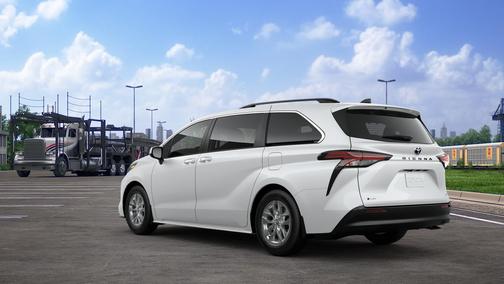 2025 Toyota Sienna XLE
