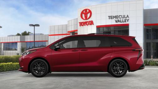 2025 Toyota Sienna XSE 7 Passenger