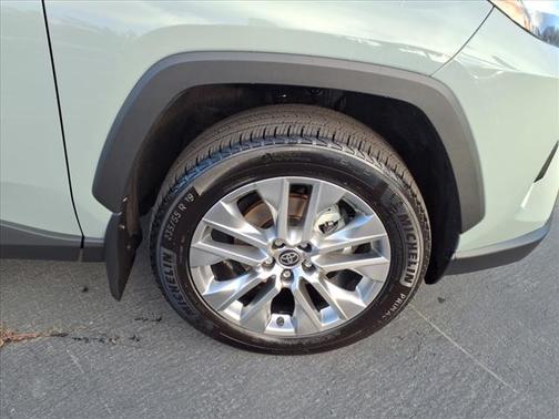 2022 Toyota RAV4 XLE Premium