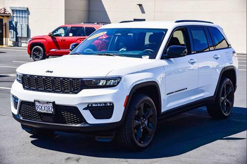Bright White Clearcoat 2023 Jeep Grand Cherokee Limited