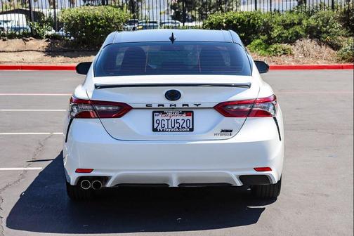 Wind Chill Pearl/Midnight Black Metallic 2023 Toyota Camry XSE