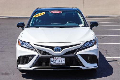 Wind Chill Pearl/Midnight Black Metallic 2023 Toyota Camry XSE