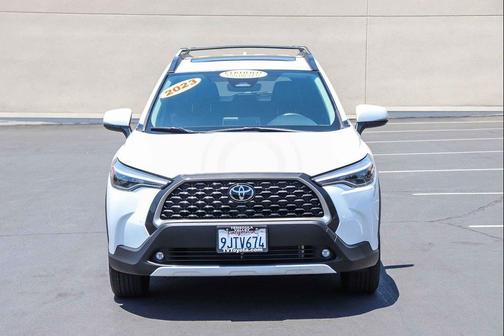 Wind Chill Pearl 2023 Toyota Corolla Cross XLE