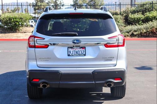 Ice Silver Metallic 2023 Subaru Ascent Limited 7-Passenger
