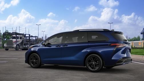 2025 Toyota Sienna XSE 7 Passenger