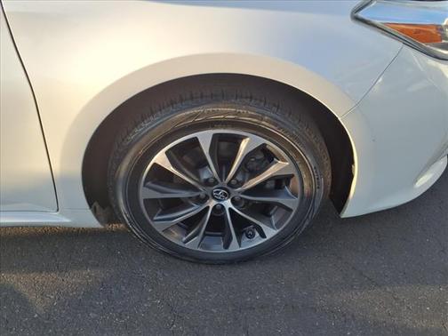 2017 Toyota Avalon XLE