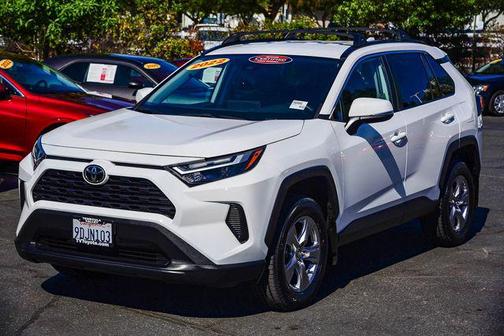 2022 Toyota RAV4 XLE