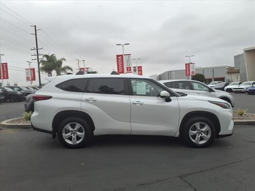 2023 Toyota Highlander Hybrid LE