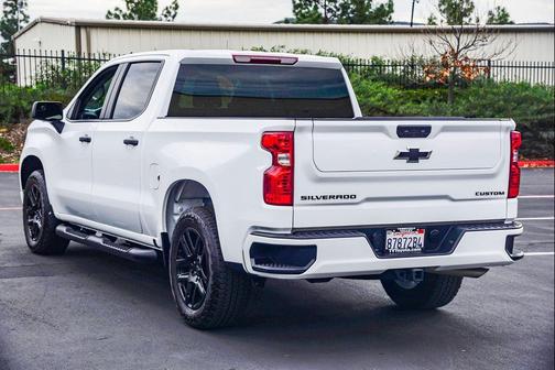 2024 Chevrolet Silverado 1500 Custom
