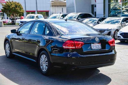 2014 Volkswagen Passat 1.8T Auto S