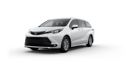 2025 Toyota Sienna XLE 8 Passenger
