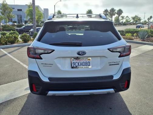 2022 Subaru Outback Touring XT