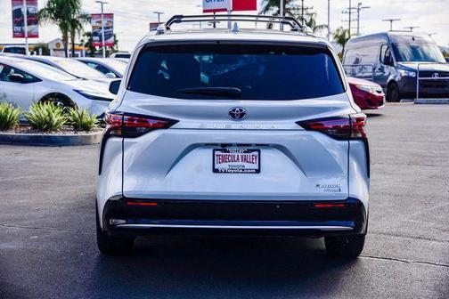 2023 Toyota Sienna Platinum