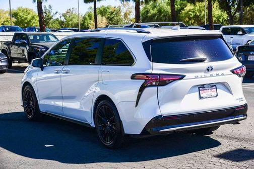 2023 Toyota Sienna Platinum 7 Passenger