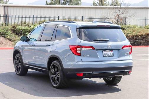 Gray 2022 Honda Pilot AWD Special Edition