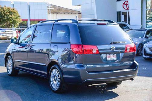 2008 Toyota Sienna XLE