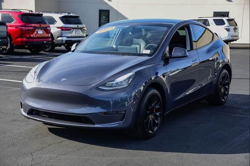 2023 Tesla Model Y Long Range Dual Motor All-Wheel Drive