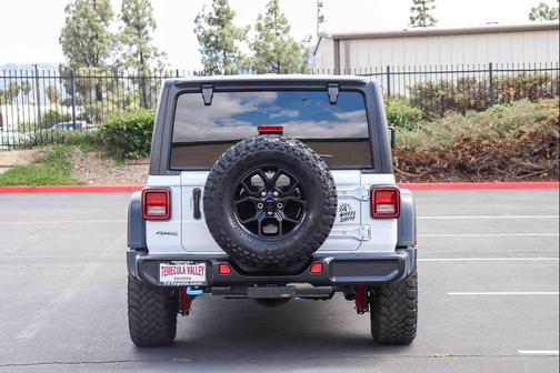 Bright White Clearcoat 2024 Jeep Wrangler 4xe Willys