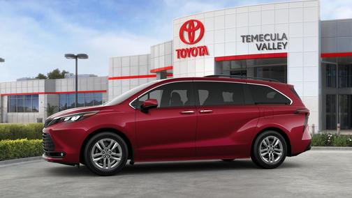 2025 Toyota Sienna XLE 7 Passenger