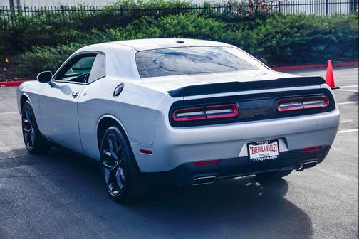 2022 Dodge Challenger SXT