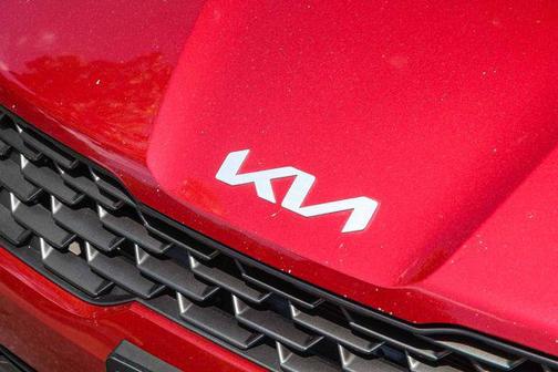 2022 Kia K5 LXS