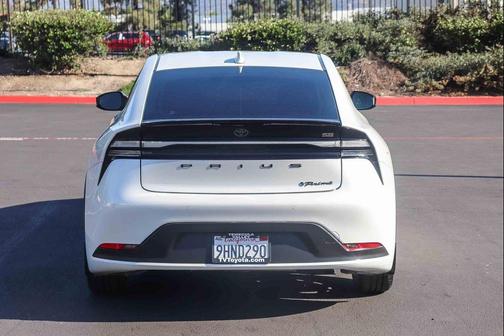 White 2023 Toyota Prius Prime SE