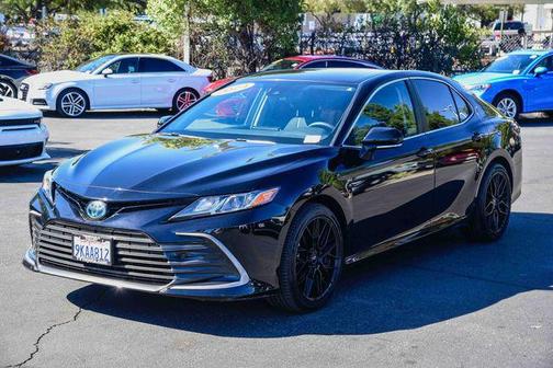 2024 Toyota Camry Hybrid LE
