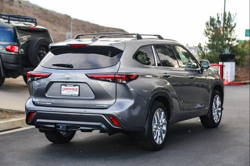 2026 Toyota Highlander Hybrid Limited