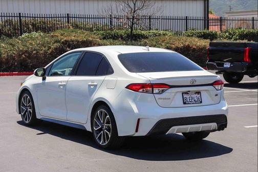 White 2020 Toyota Corolla SE
