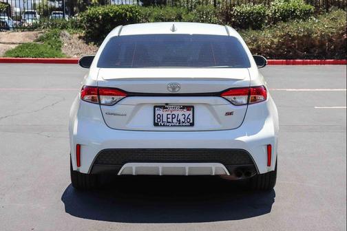 White 2020 Toyota Corolla SE